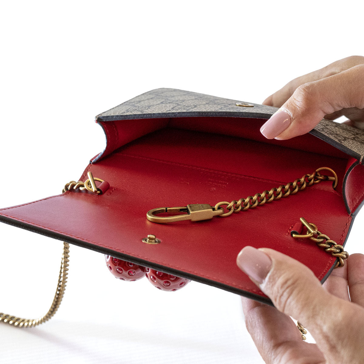 Borsa Gucci GG Supreme con monogramma