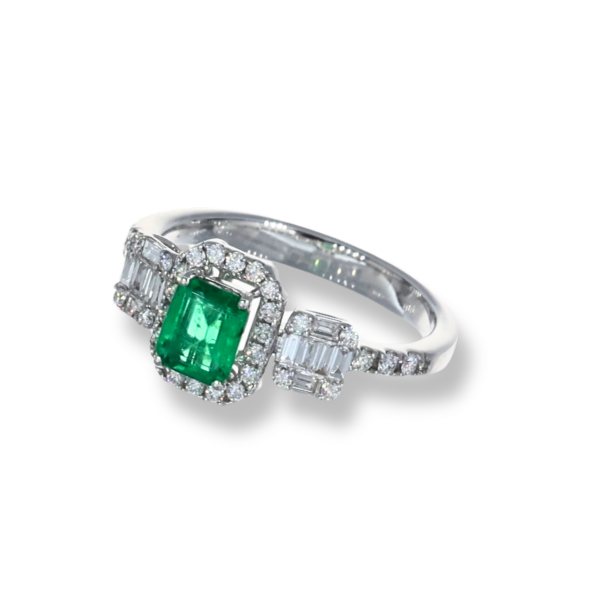Anello di Smeraldo Naturale con Diamanti Naturali AP